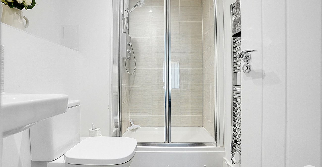 2 bedroom property for sale in Castle Hill | Robinson Jackson