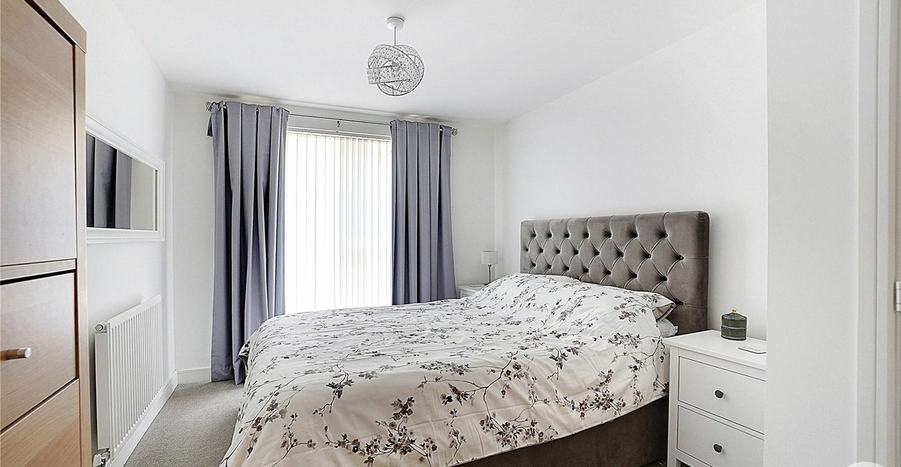 2 bedroom property for sale in Castle Hill | Robinson Jackson