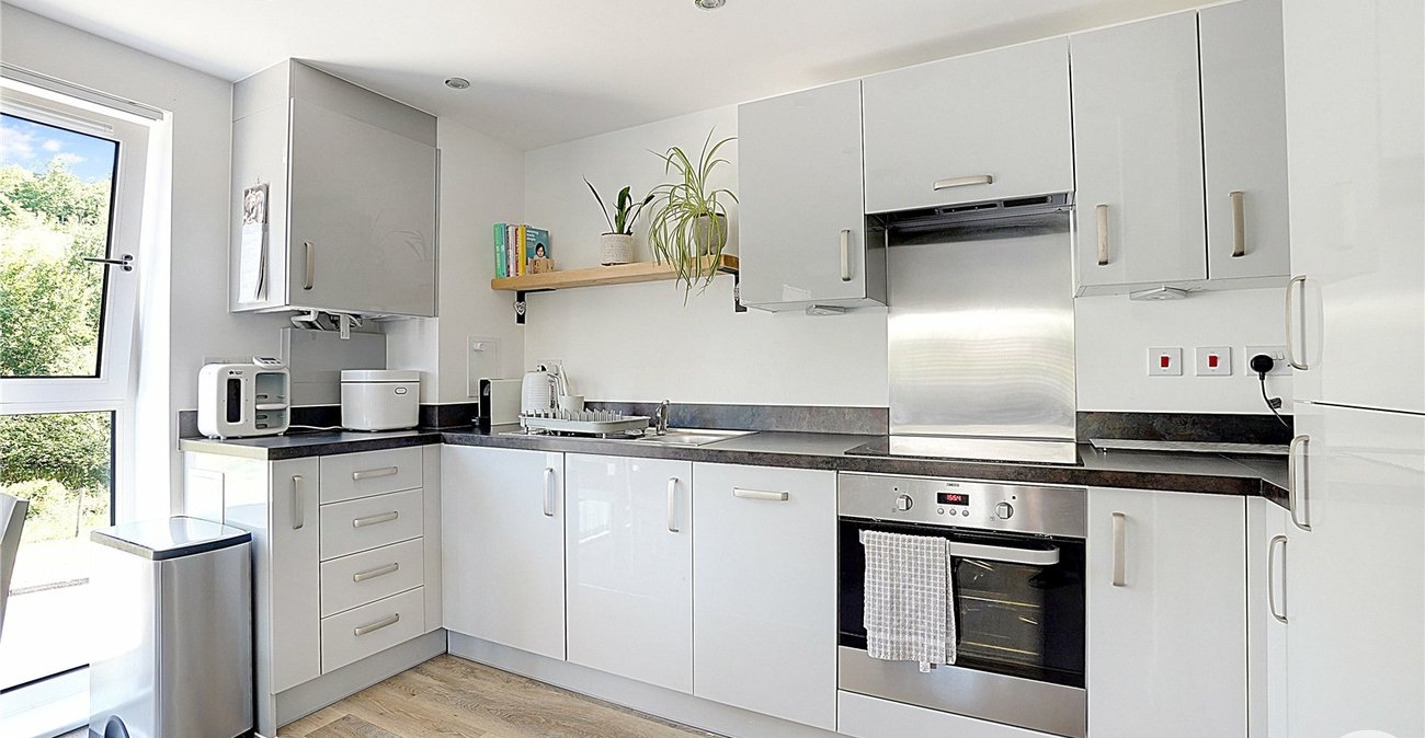 2 bedroom property for sale in Castle Hill | Robinson Jackson