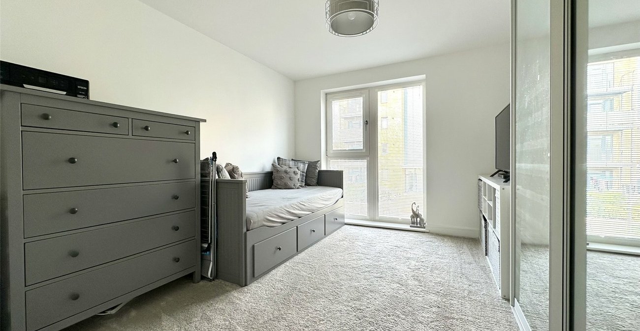 2 bedroom property for sale in Castle Hill | Robinson Jackson