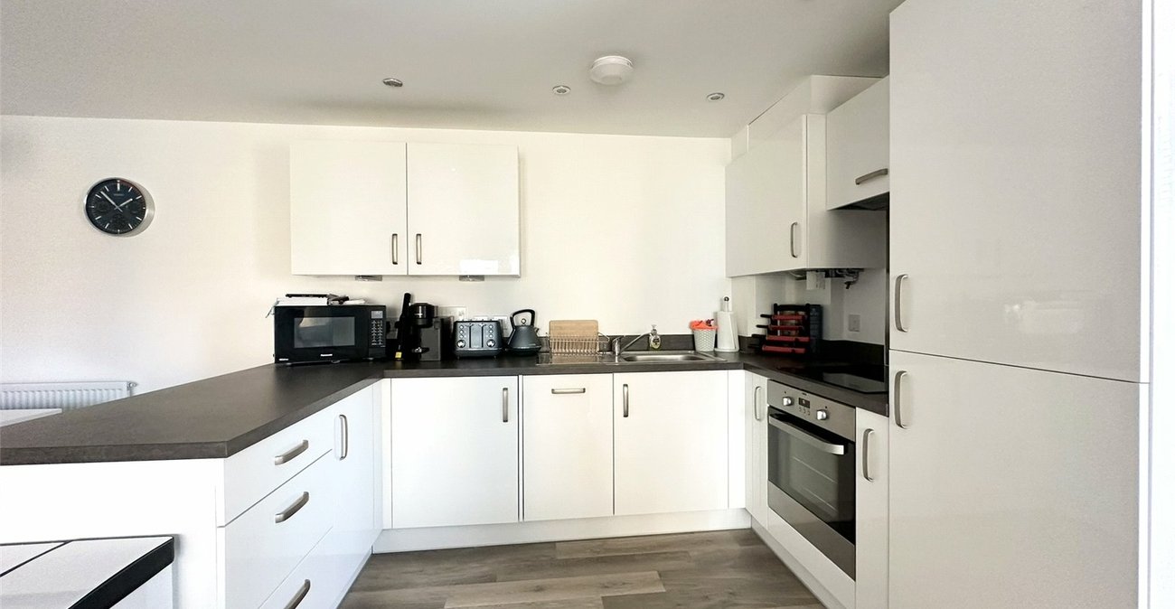 2 bedroom property for sale in Castle Hill | Robinson Jackson