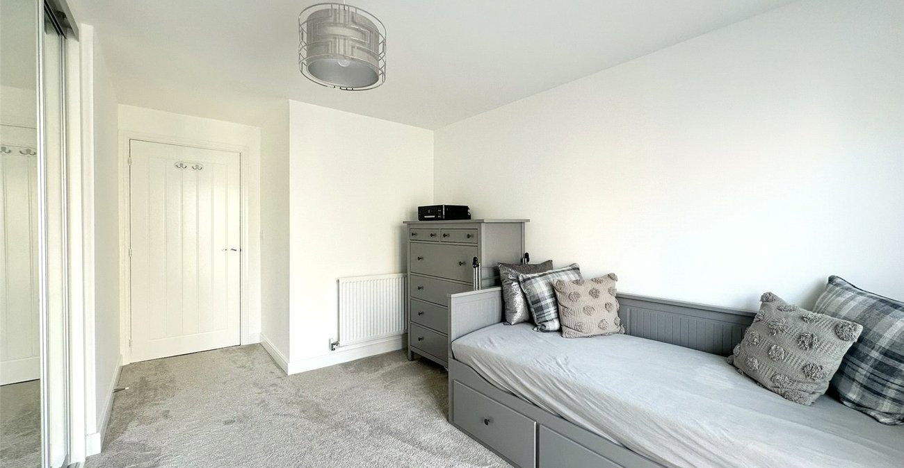 2 bedroom property for sale in Castle Hill | Robinson Jackson