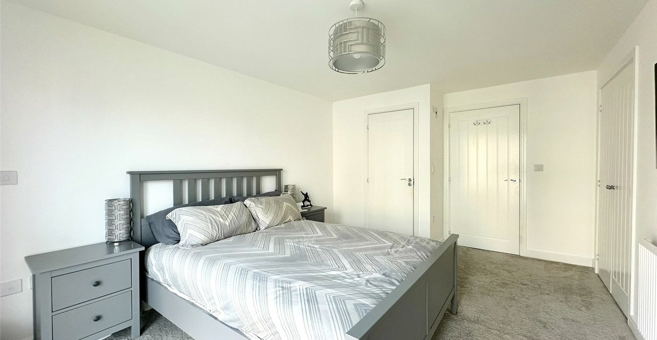 2 bedroom property for sale in Castle Hill | Robinson Jackson