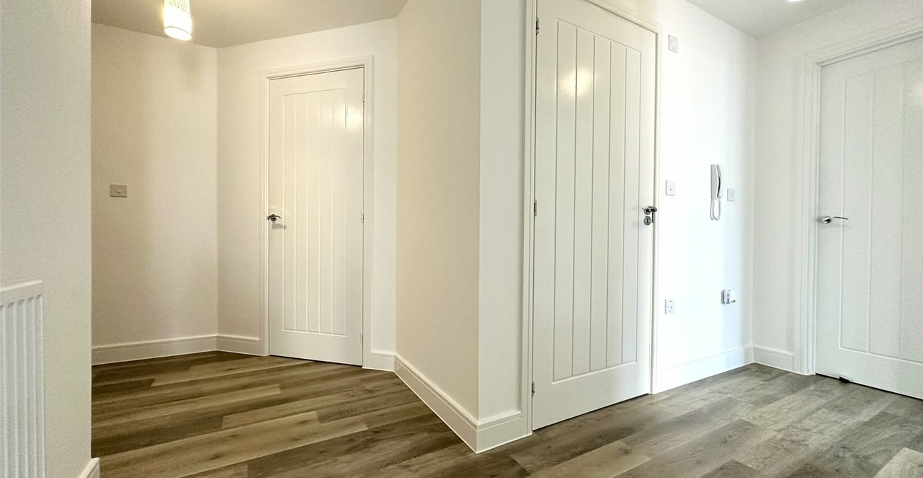 2 bedroom property for sale in Castle Hill | Robinson Jackson