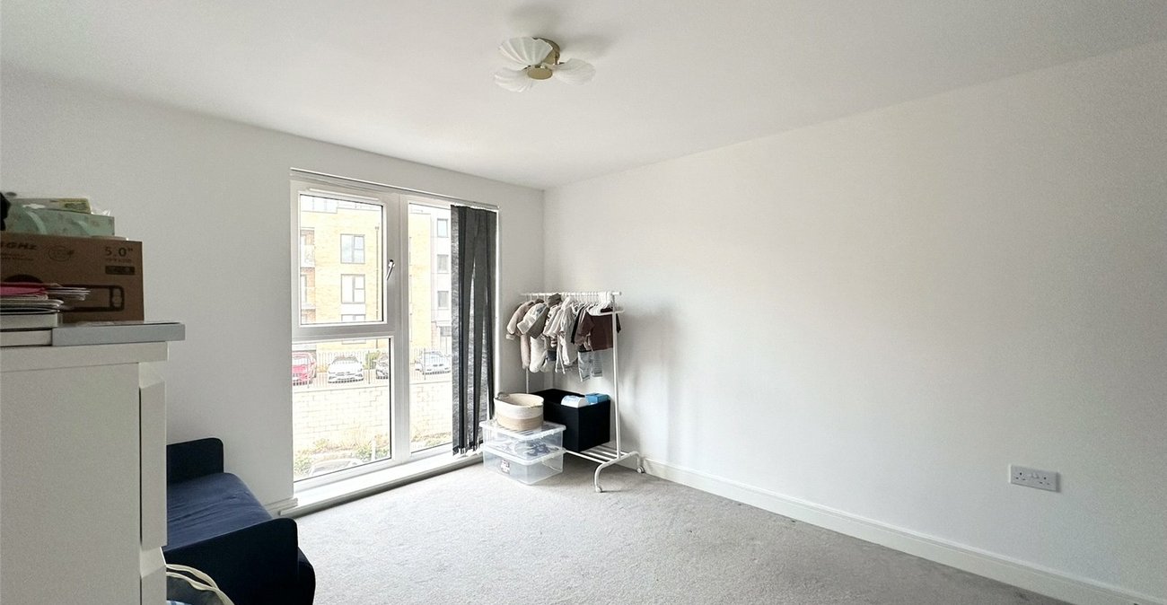 2 bedroom property for sale in Castle Hill | Robinson Jackson