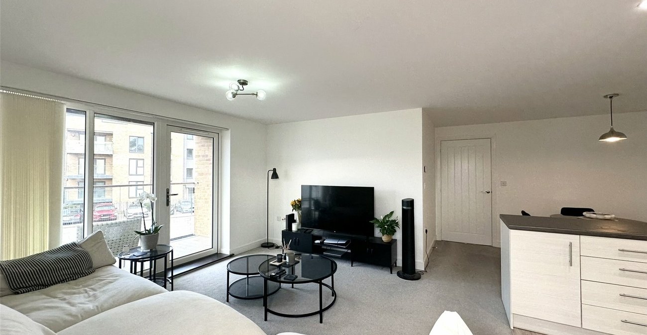 2 bedroom property for sale in Castle Hill | Robinson Jackson