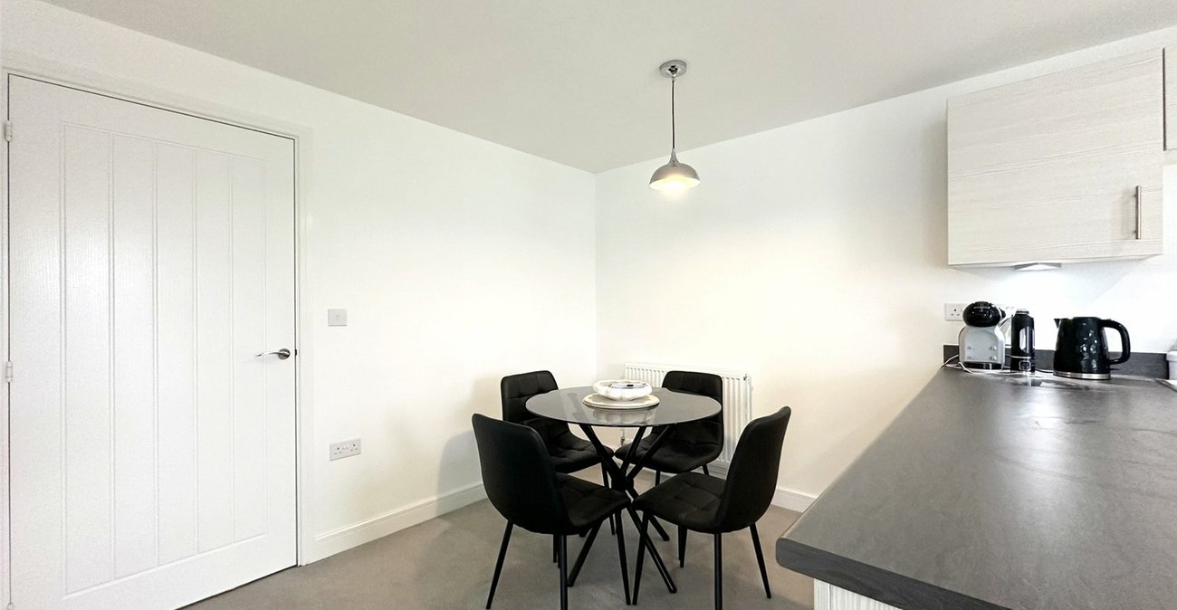 2 bedroom property for sale in Castle Hill | Robinson Jackson