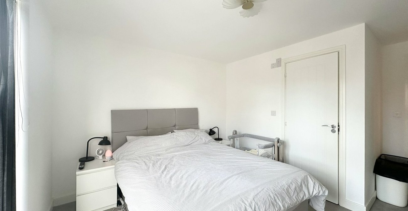 2 bedroom property for sale in Castle Hill | Robinson Jackson