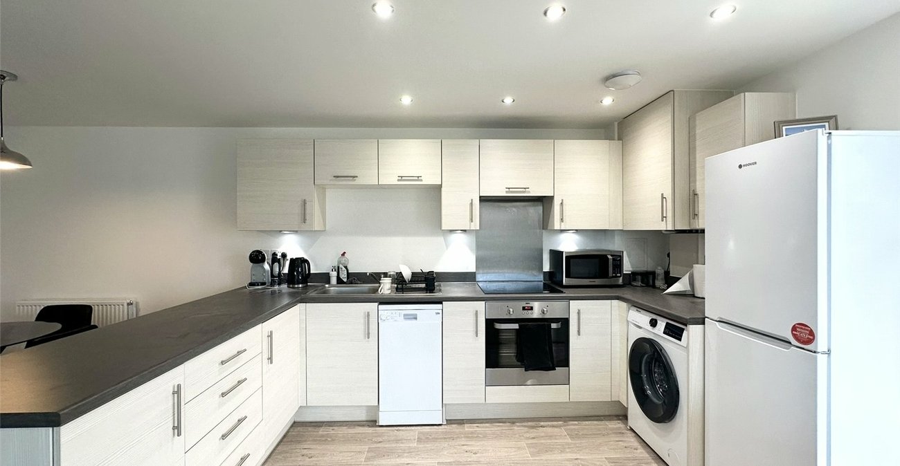 2 bedroom property for sale in Castle Hill | Robinson Jackson