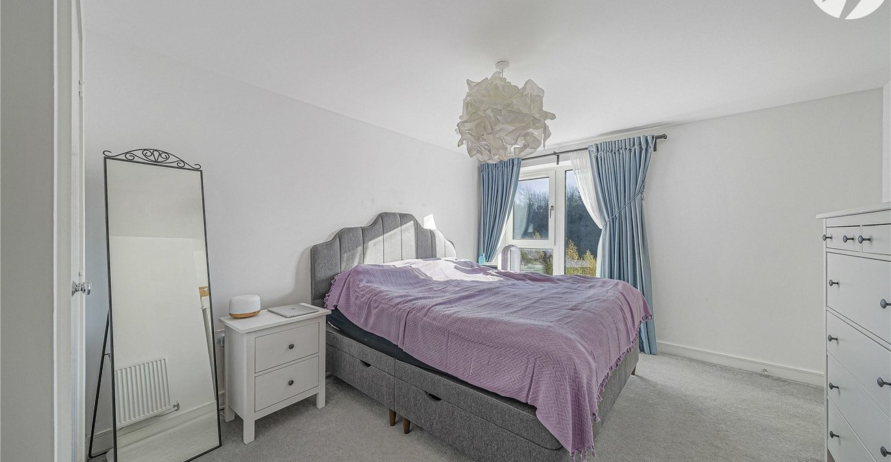 2 bedroom property for sale in Castle Hill | Robinson Jackson