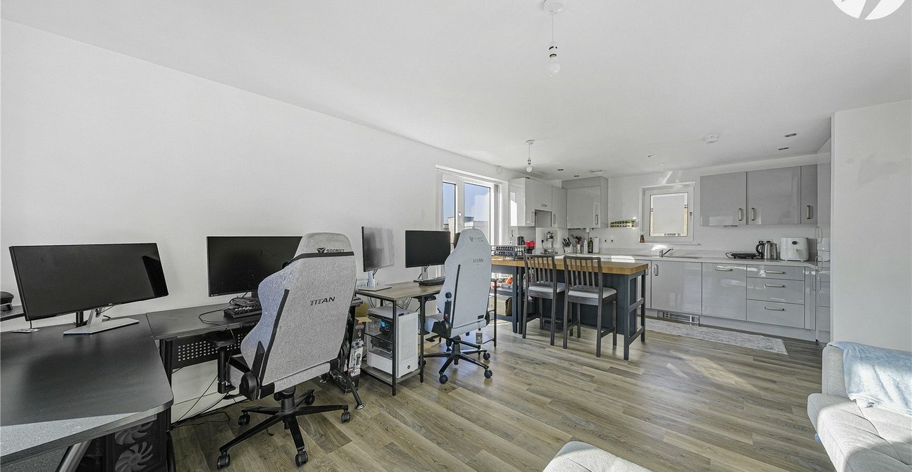 2 bedroom property for sale in Castle Hill | Robinson Jackson