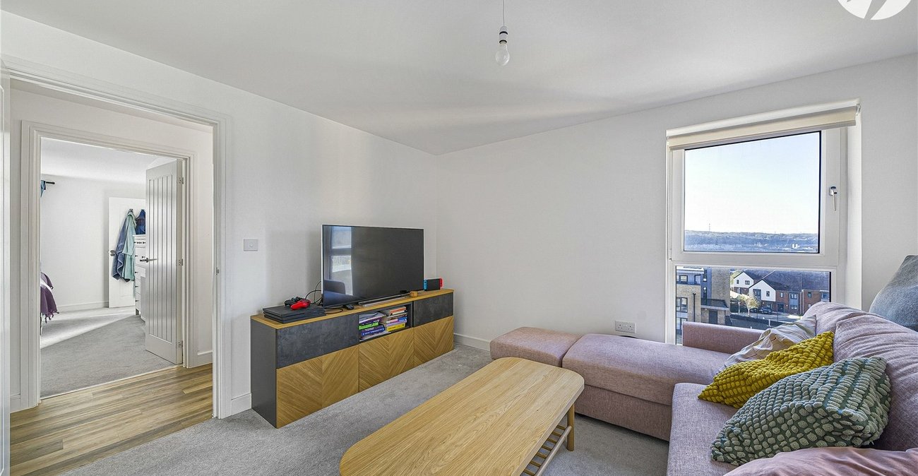 2 bedroom property for sale in Castle Hill | Robinson Jackson