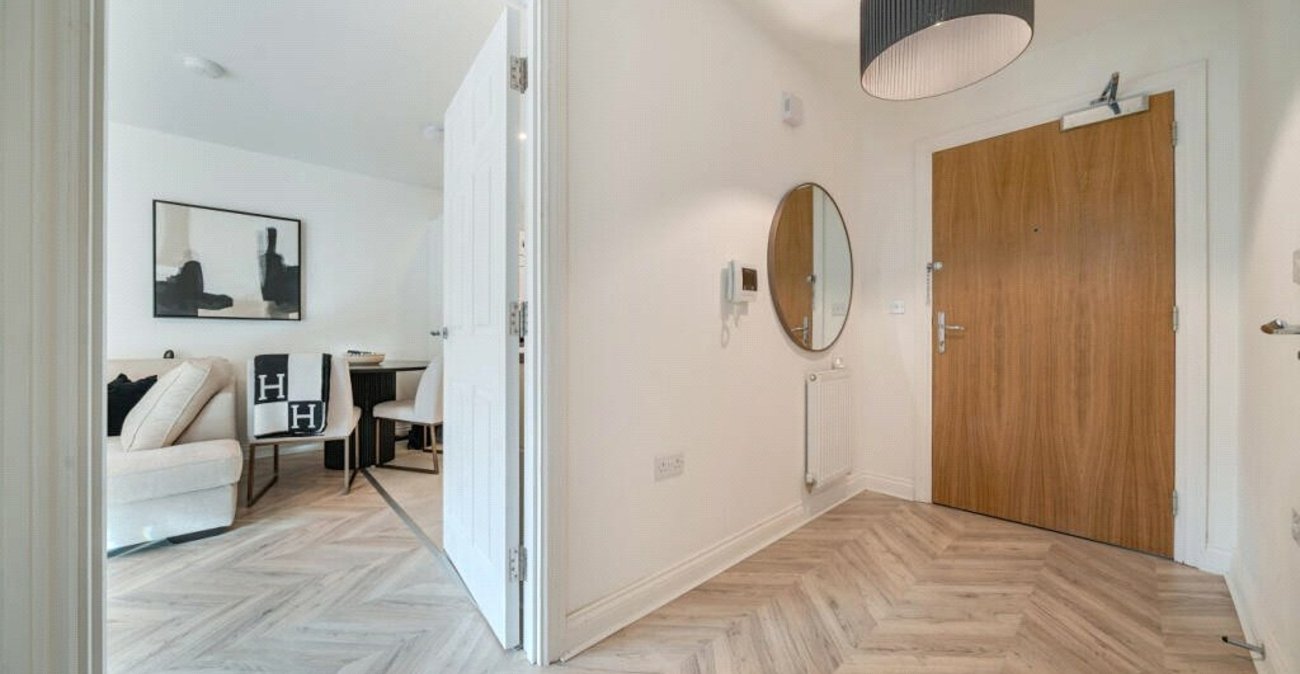 1 bedroom property for sale in Castle Hill | Robinson Jackson