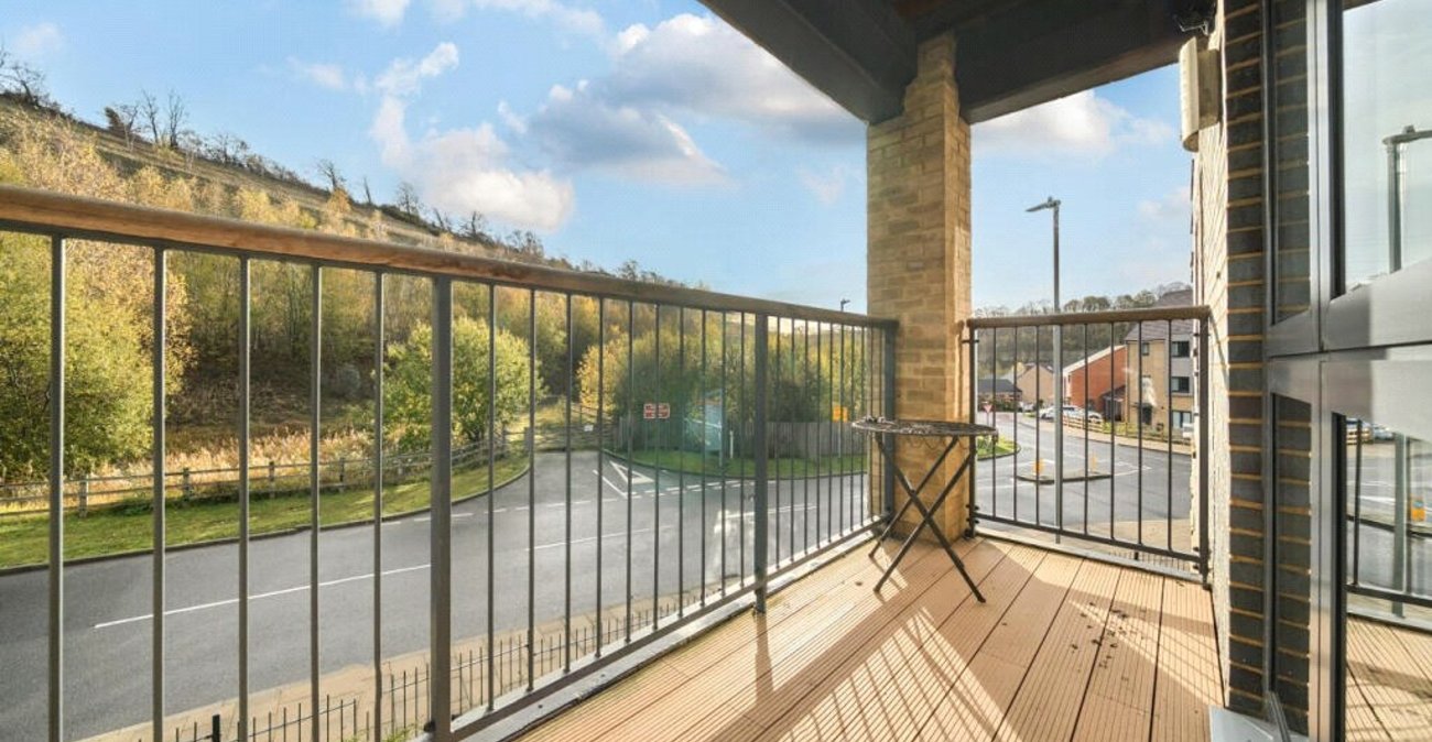 1 bedroom property for sale in Castle Hill | Robinson Jackson