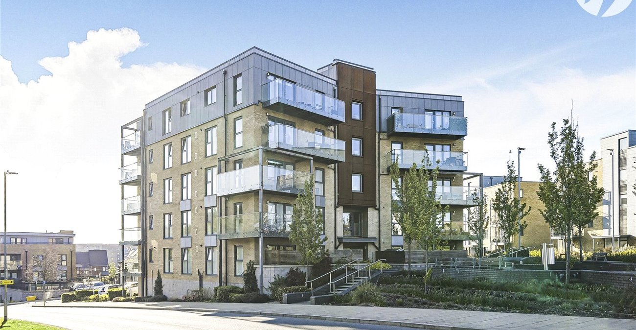 2 bedroom property for sale in Castle Hill | Robinson Jackson