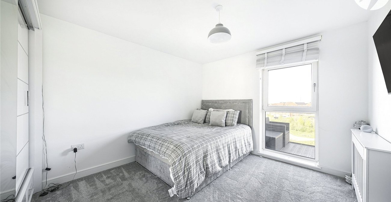 2 bedroom property for sale in Castle Hill | Robinson Jackson