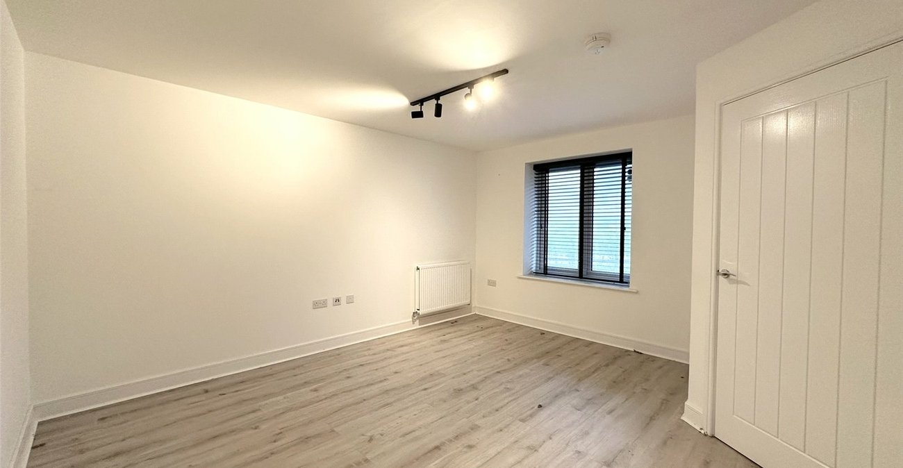 4 bedroom house for sale in Ebbsfleet Valley | Robinson Jackson