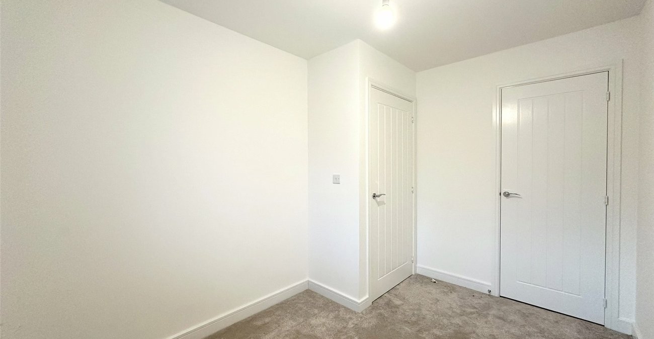 4 bedroom house for sale in Ebbsfleet Valley | Robinson Jackson