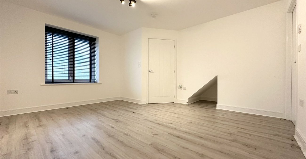 4 bedroom house for sale in Ebbsfleet Valley | Robinson Jackson