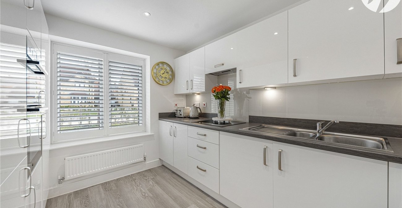 4 bedroom house for sale in Ebbsfleet Valley | Robinson Jackson