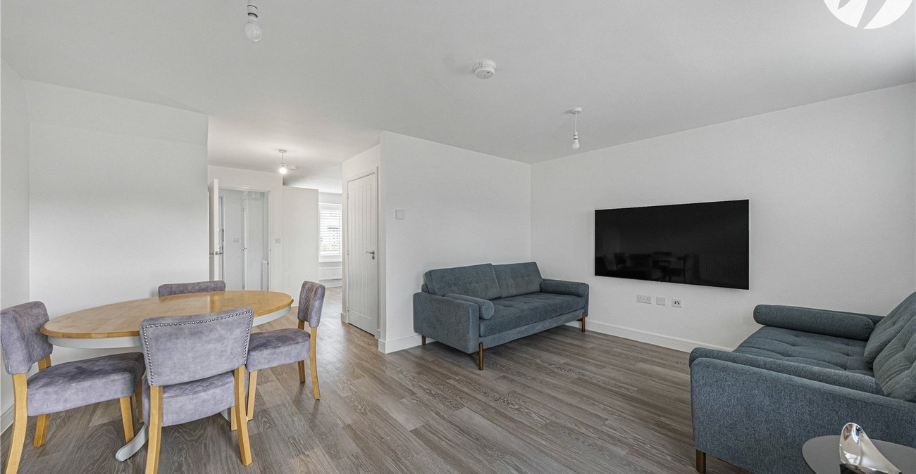 4 bedroom house for sale in Ebbsfleet Valley | Robinson Jackson