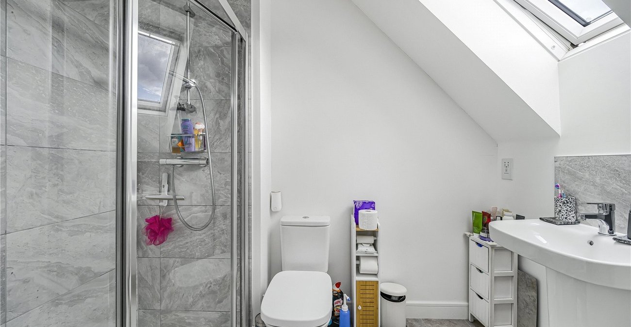 3 bedroom property for sale in Ebbsfleet Valley | Robinson Jackson