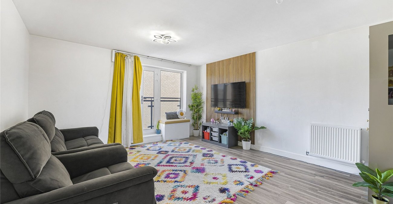 2 bedroom property for sale in Ebbsfleet Valley | Robinson Jackson