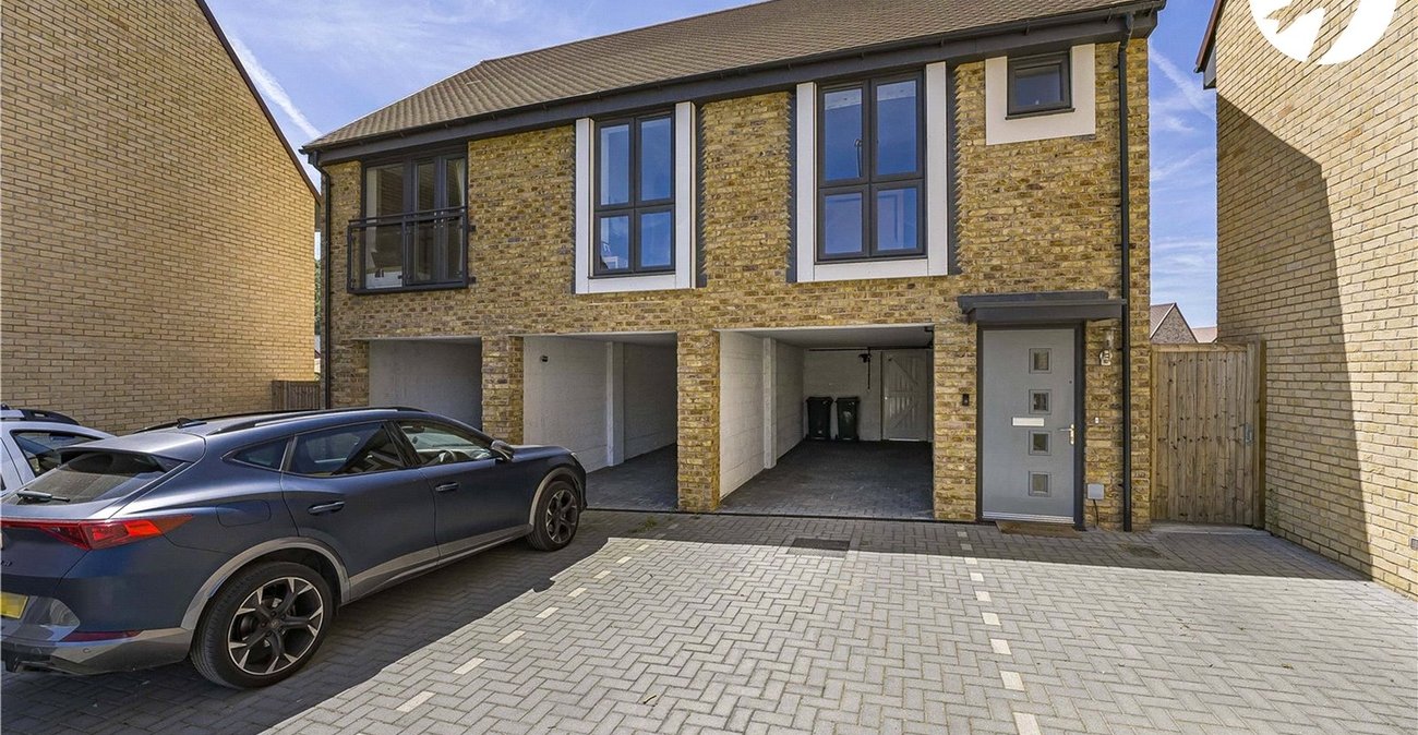 2 bedroom property for sale in Ebbsfleet Valley | Robinson Jackson