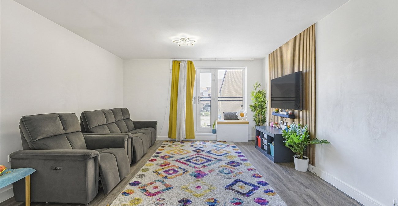 2 bedroom property for sale in Ebbsfleet Valley | Robinson Jackson