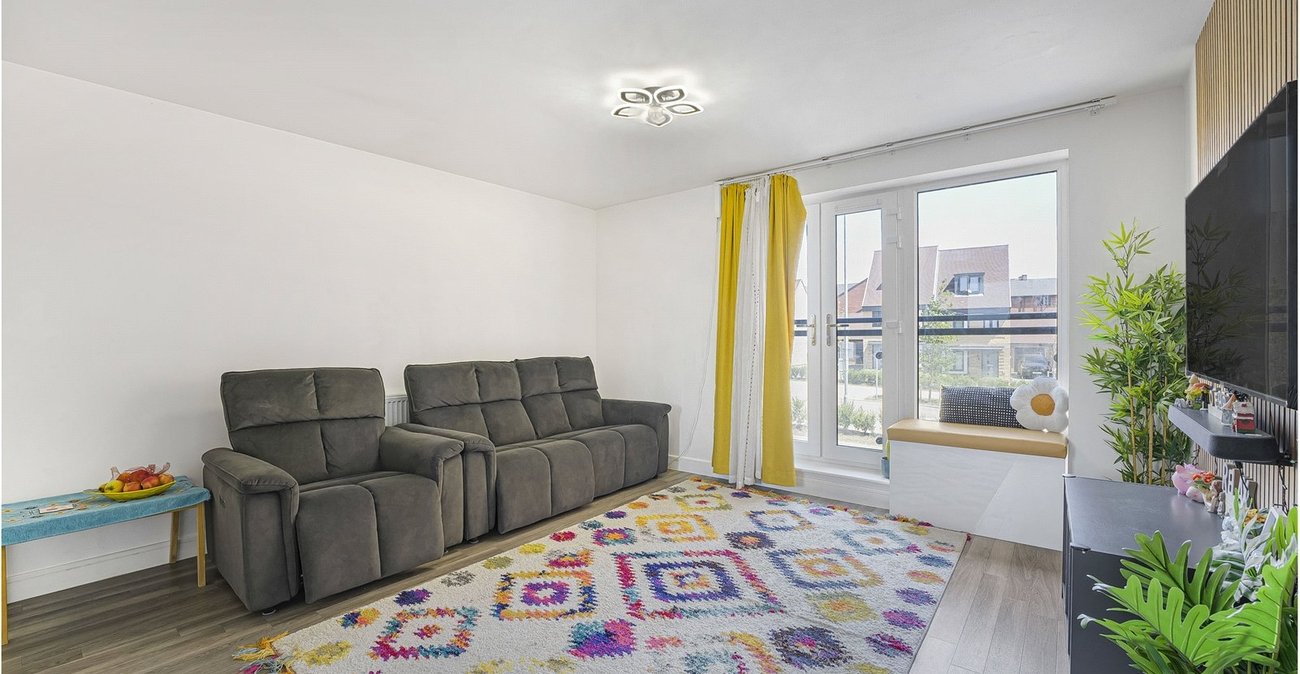 2 bedroom property for sale in Ebbsfleet Valley | Robinson Jackson