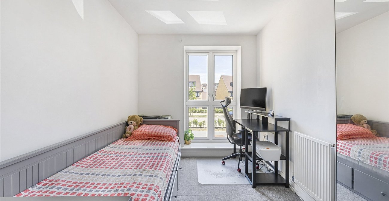 2 bedroom property for sale in Ebbsfleet Valley | Robinson Jackson