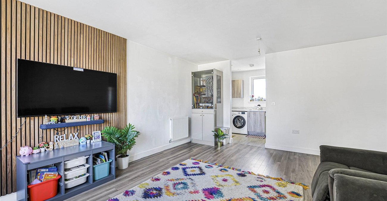 2 bedroom property for sale in Ebbsfleet Valley | Robinson Jackson