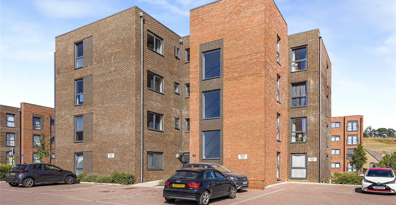 2 bedroom property for sale in Ebbsfleet Valley | Robinson Jackson