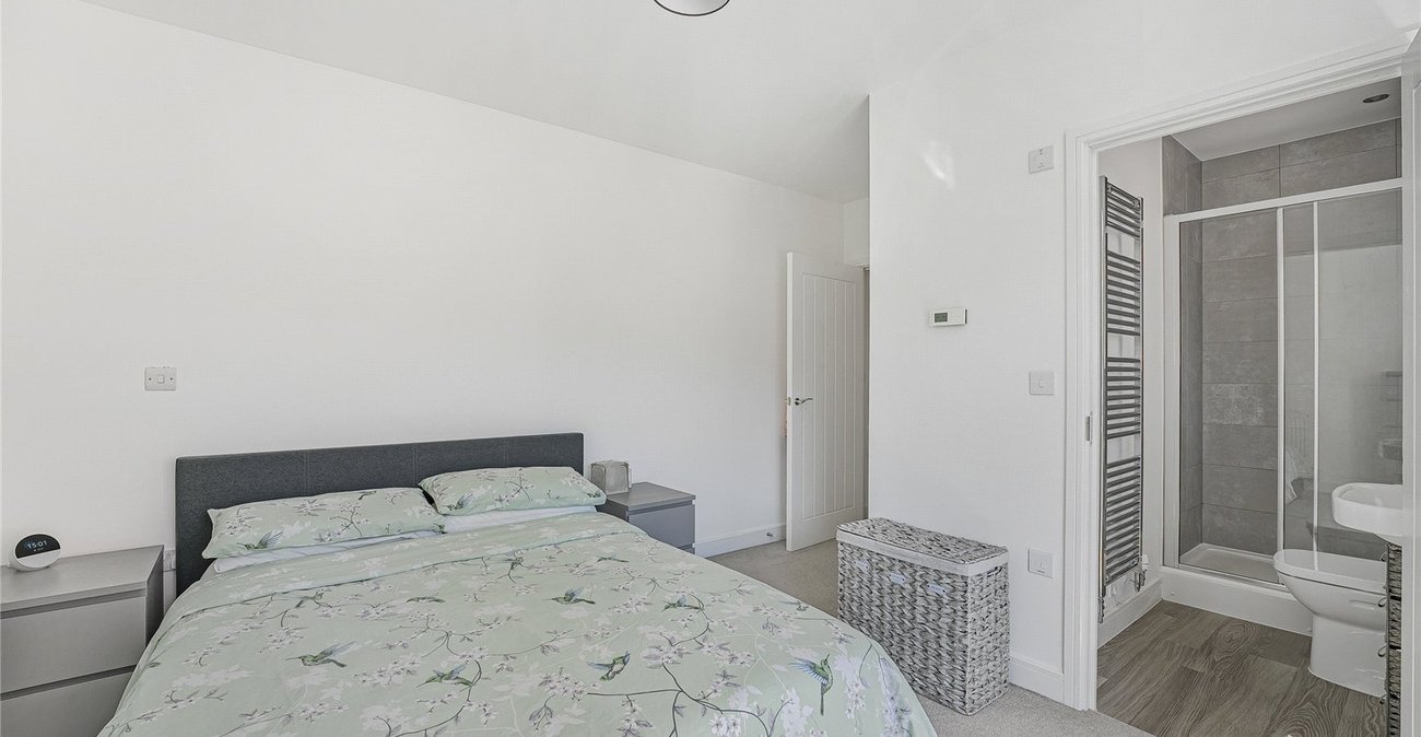 2 bedroom property for sale in Ebbsfleet Valley | Robinson Jackson
