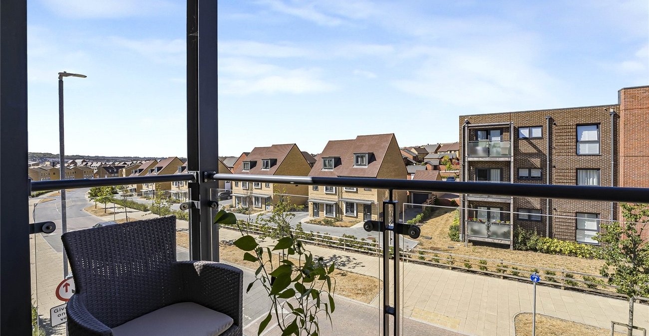 2 bedroom property for sale in Ebbsfleet Valley | Robinson Jackson