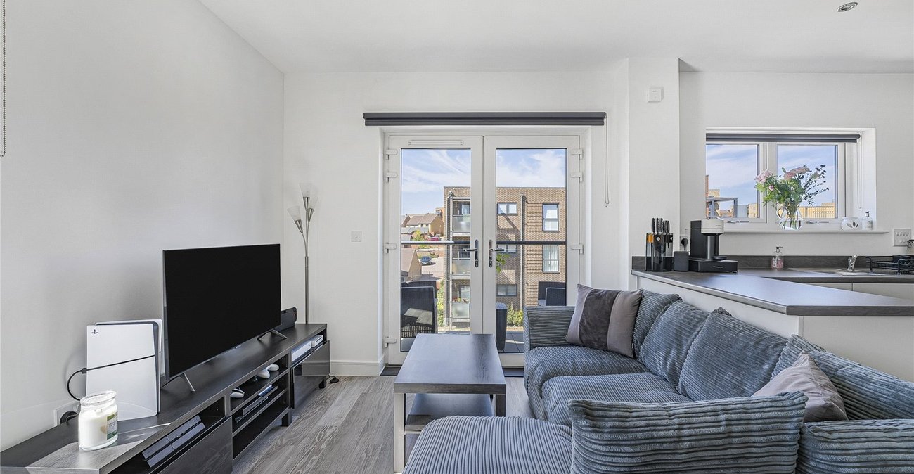 2 bedroom property for sale in Ebbsfleet Valley | Robinson Jackson