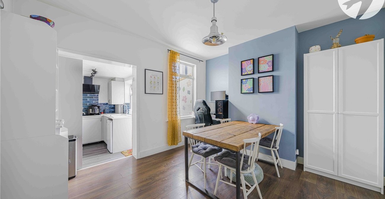 2 bedroom house for sale in Swanscombe | Robinson Jackson