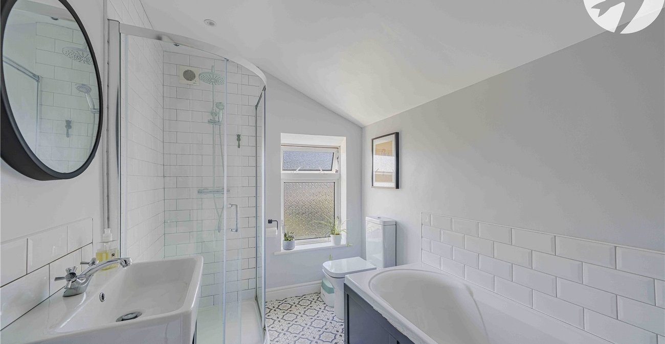 2 bedroom house for sale in Swanscombe | Robinson Jackson