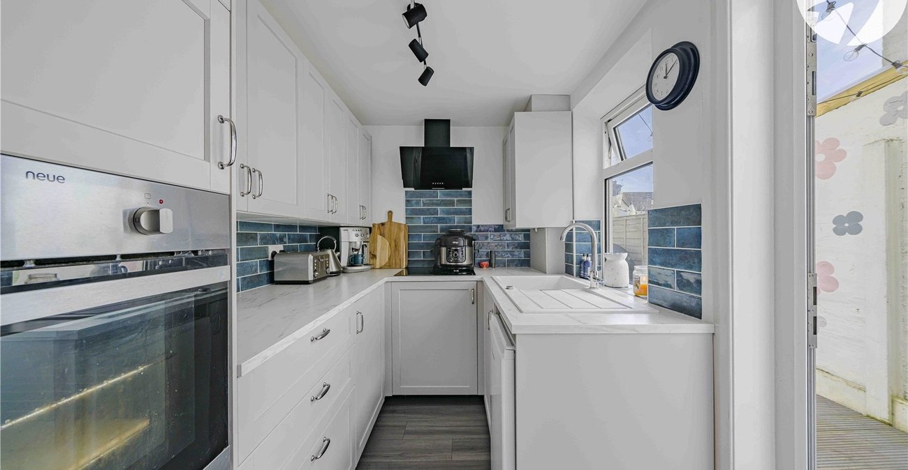 2 bedroom house for sale in Swanscombe | Robinson Jackson