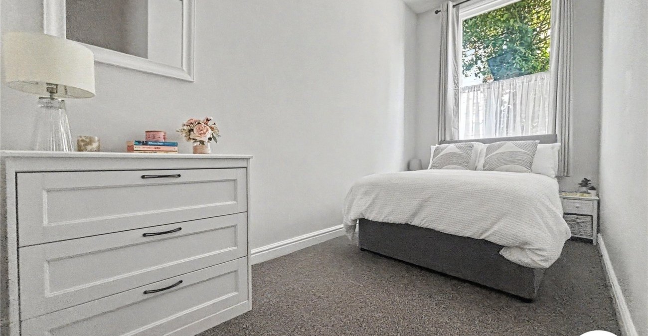 1 bedroom property for sale in Rochester | Robinson Michael & Jackson