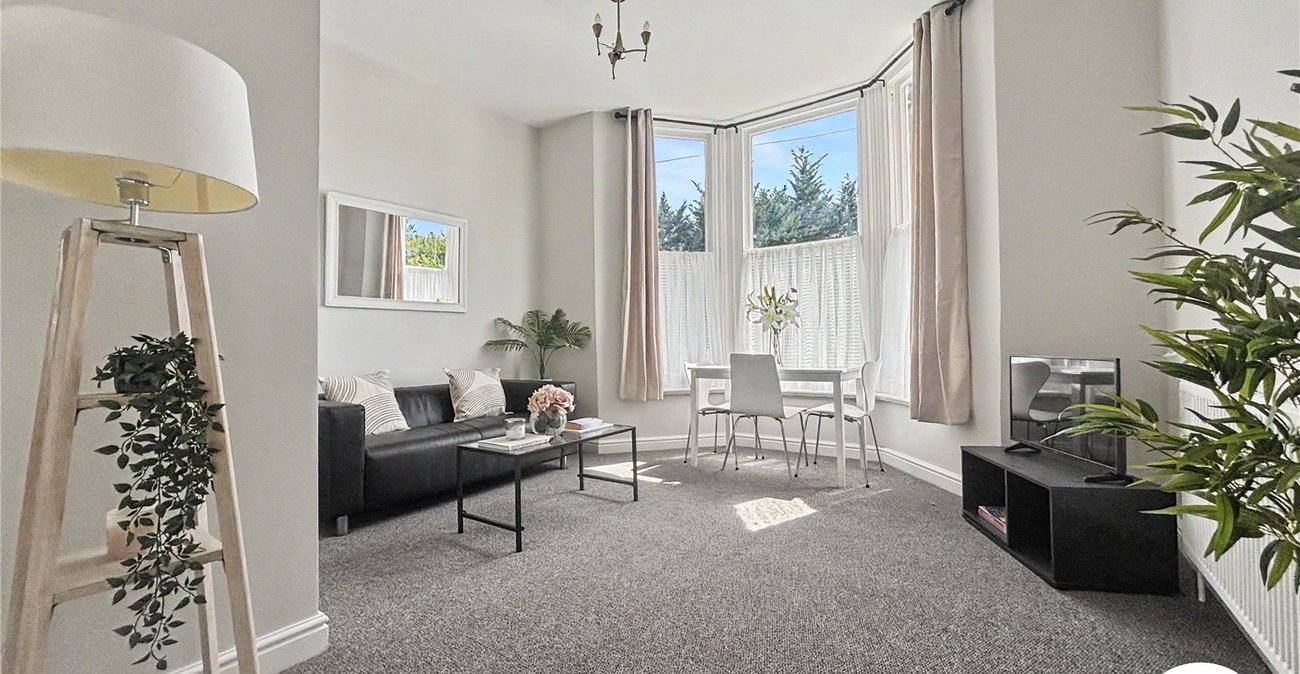 1 bedroom property for sale in Rochester | Robinson Michael & Jackson