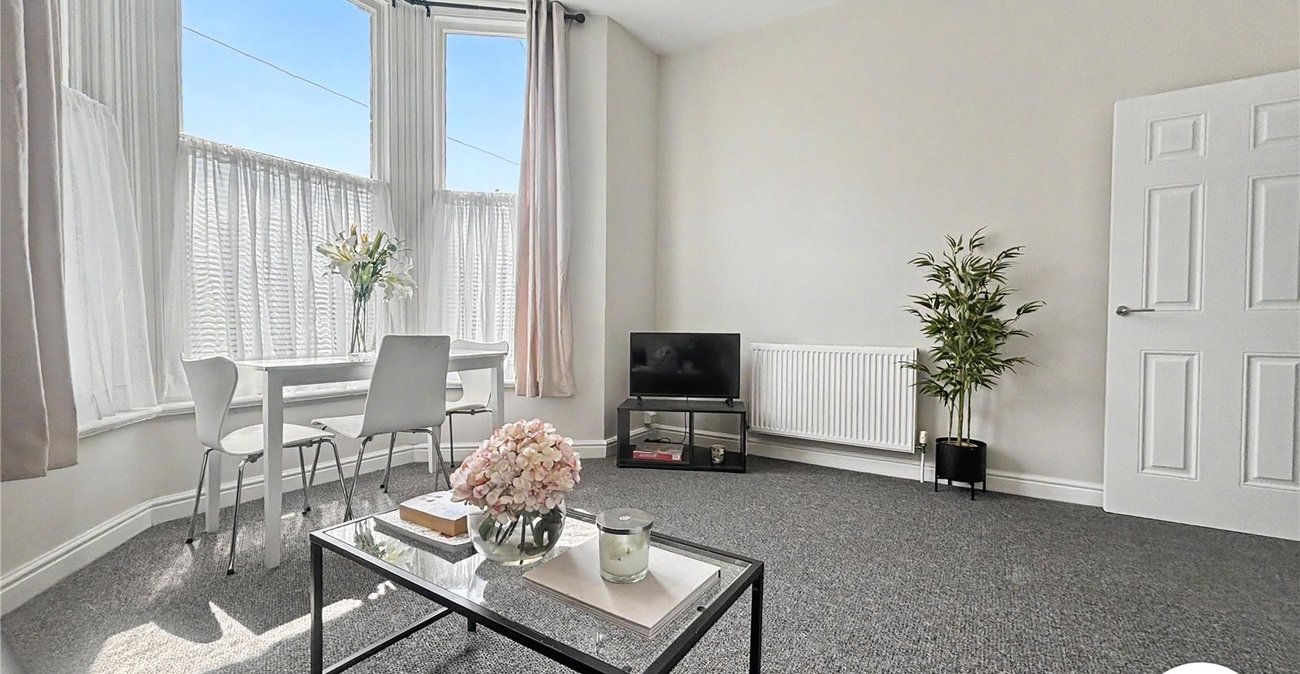 1 bedroom property for sale in Rochester | Robinson Michael & Jackson