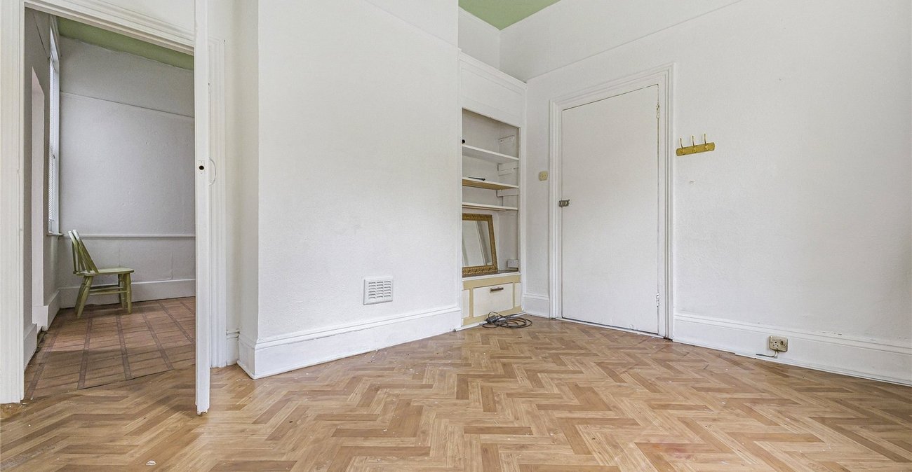 1 bedroom property for sale in Strood | Robinson Michael & Jackson