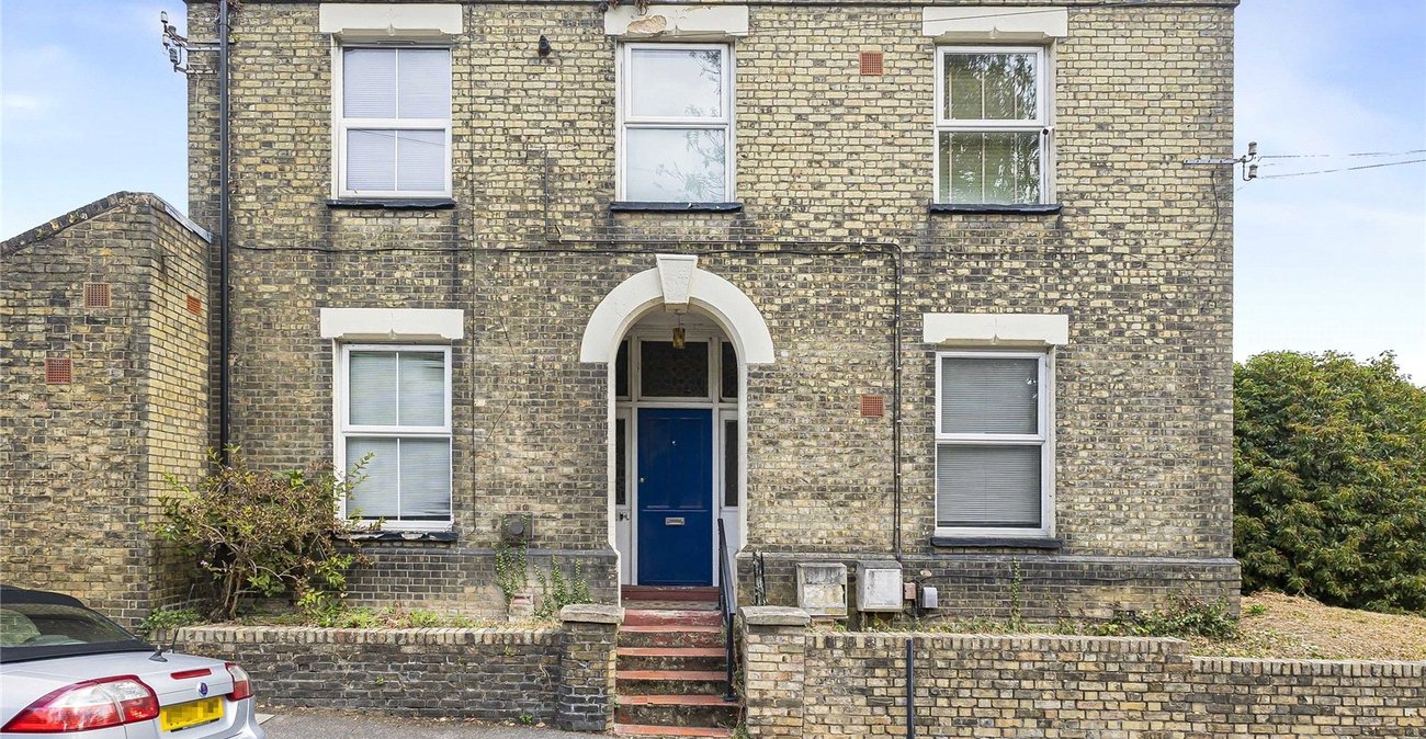 1 bedroom property for sale in Strood | Robinson Michael & Jackson