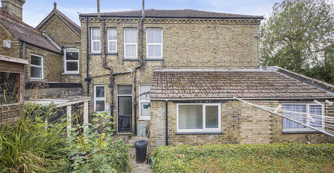 1 bedroom property for sale in Strood | Robinson Michael & Jackson