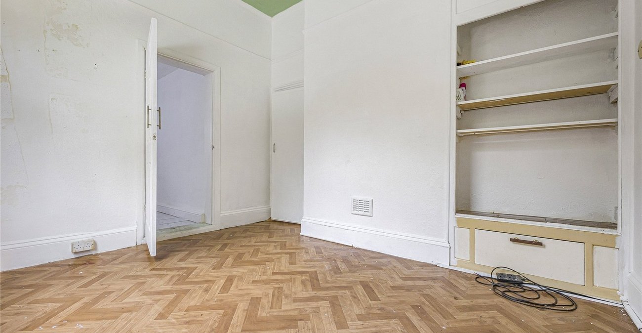 1 bedroom property for sale in Strood | Robinson Michael & Jackson