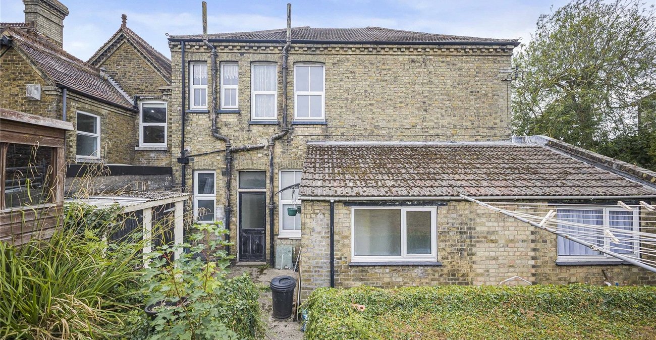 1 bedroom property for sale in Strood | Robinson Michael & Jackson