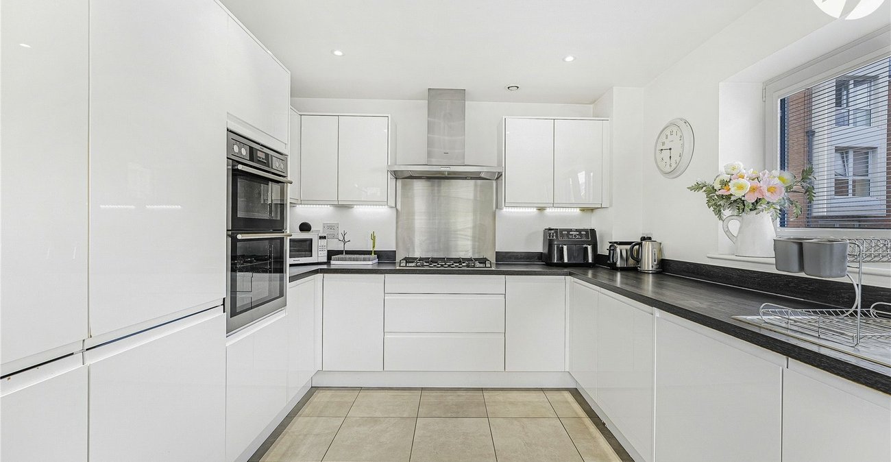 4 bedroom house for sale in Greenhithe | Robinson Jackson