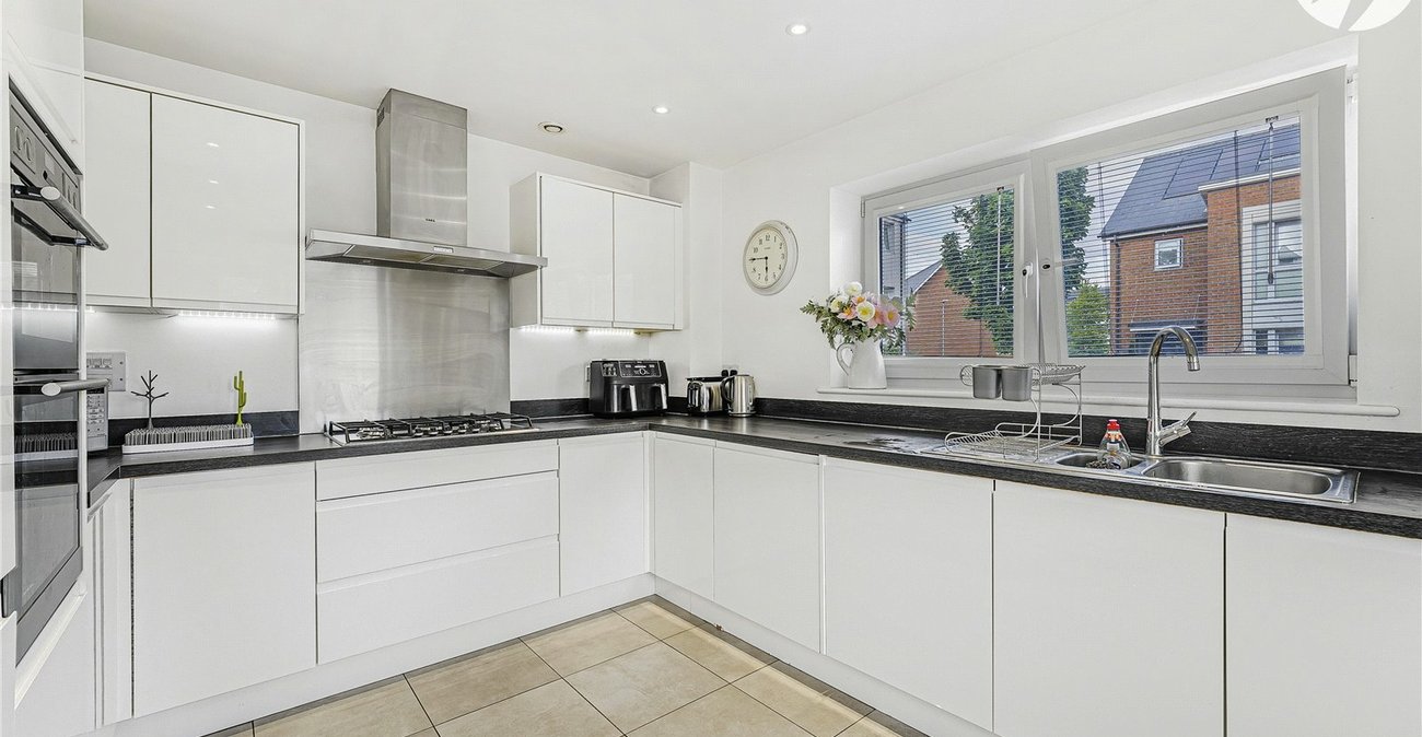 4 bedroom house for sale in Greenhithe | Robinson Jackson