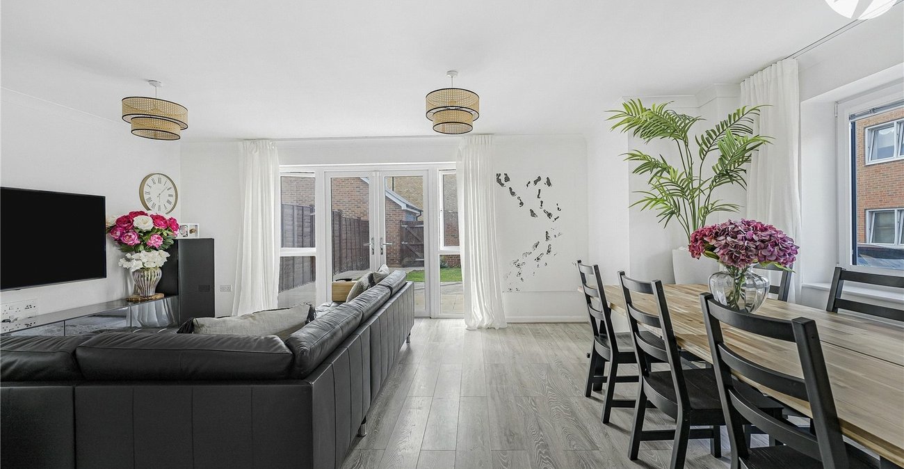 4 bedroom house for sale in Greenhithe | Robinson Jackson